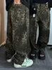 남자 청바지 Houzhou Tan Leopard Jeans Mens Mens Denim Pants Mens 대형 다리 바지 거리의 옷 힙합 레트로 느슨한 피팅 캐주얼 의류 2403
