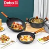 Ensembles de batterie de cuisine Debo Set anti-rayures universel antiadhésif haut de gamme Pan Wok et marmite 3 pièces avec couvercle en verre poignée en bois