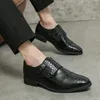 Zapatos de vestir Tendencia británica Caballero Monk Correa Mocasines Puntiagudos Patente Cuero Hombres Boda Calzado Formal Zapatos Hombre