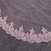 Images réelles Une couche de dentelle de dentelle face visage rose en tulle Veille de mariage sans peigne lg de mariée