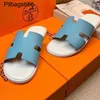 Chinelo masculino izmiss designer sandálias estação europeia nova família wear 2024 verão maré marca flip flops sapatos casa slipp 4rkm