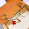 3 Stile Mode Schlüsselanhänger Schlüsselanhänger Auto Luxurys Designer Schlüsselanhänger Autoschlüssel Mode Blume Schlüsselanhänger Tasche Charm Liebhaber Geschenk 2211103Z