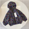 Diseñador de alta calidad chaqueta para niños con capucha letras de alto grado niños niñas cremallera delgada chaqueta de manga larga ropa de bebé 100 cm-150 cm C22