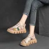 Scarpe eleganti Sandali fatti a mano in vera pelle da donna Designer di lusso con zeppa con gancio e anello con zeppa casual estiva