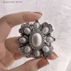 Pins Brooches Classic Baroque Rhinestone Imitation Pearl Retro Palace Brooch Medieval Temperament Badge Men/Womens Suit Clothing Accessories Y240329