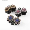 Hair Clips AWAYTR Rhinestone Double Flower Hair Claws Clips for Women Girl Crystal Hairgrip Handmade Fashion Hairpins Hair Head Accessories Y240329