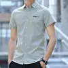 Herrklänningskjortor Kläder för kontor Male Top Plaid Shirt och Blus Formal With Pocket Elegant Fashion 2024 Original I