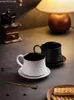 Tazze Tazza in ceramica semplice nordica da 250 ml Famiglia Coppia Tazza d'acqua Set piattino da caffè Tazze da tè pomeridiane