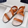 Scarpe eleganti estate in punta di punta piatta sandali versatili sandali da donna cinghia vera pannelli in pelle vera pannelli da vacanza all'aperto