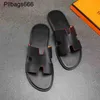 Mens Chinelo Izmiss Designer Sandálias Top Layer Couro Verão Desgaste Tendência Uma Linha Sandália Marca de Moda Coreana Anti Slip An Ppzg