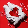Scarpe da passeggio di alta qualità 2024 Spring Love Pelle bianca Aumento degli amanti delle sneakers sportive BX01