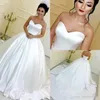 Sleeveless Sweetheart Neckline White Satin Ball Gown Wedding Dresses Corset Back Lace-up Satin Wedding Gowns Plus Size Bridal Dres257E