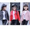 Jackor 2024 Spring Autumn Kids Short Coat Pu Leather Zipper Jacket för flickor 3-12 år Fashion Red Black Pink Children Clothing XMP35