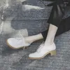 Sapatos de vestido Mulheres Bombas Rasas Brogue Vintage Salto Chunky Corte Estilo Britânico Feminino Lace Up Moda Elegante Senhoras Mocassins