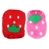 Vêtements de chien 2pcs costume de fraise vêtements polaire chaud petit t-shirt gilet confortable pour chaton furet