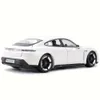 Burago 1:24 Porsche Taycan Turbo S: Biały/niebieski sport Cast Castible Model - niezbędny dla entuzjastów samochodu