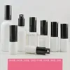 Bottiglie di stoccaggio 10 pz/lotto 5 ML 10 ML 15 ML 20 ML 30 Ml 50 ML 100 ML Bottiglia di Emulsione di Vetro Vuota FAI DA TE Bianco Elegante Cosmetico Spray lozione Pompa B