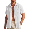 남성용 캐주얼 셔츠 남성 단색 셔츠 여름 버튼 다운 가슴 주머니 줄무늬 디자인 통기성 직물 공식 사업을위한