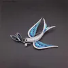 Pins Broches Luxe Blauwe llow Vogel Broches voor Vrouwen Anti Glare Crystal Ingelegd Strass Mode Broche Pins Sieraden Geschenken Y240329