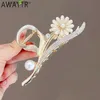 Hair Clips Crystal Flower Hair Claw Crab Clips Girls Pearl Rhinestone Hairpin Hair Accessories Metal Hair Claw Pearl Shark Clip For Women Y240329