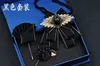 Fliege Britische Herren Fliege Brosche Corsage Mode Korean Business Formeller Anzug Hemdkragen Blumen Männer Hochzeit Bowtie Brosche 3 Stück Set Y240329