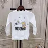 Lyxdesigner baby flickor pojkar tröjor barn mode tryckta hoodies barn casual tröja brev nacke fall vinterkläder pullover tröja