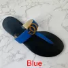 2024 Nya kvinnor Desinger thong tofflor mode druvor rabatt tunna svarta flip flops sko ladie beige skor sandaler flippor svart vit rosa orange guld