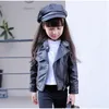 Jackor 2024 Spring Autumn Kids Short Coat Pu Leather Zipper Jacket för flickor 3-12 år Fashion Red Black Pink Children Clothing XMP35