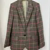 Kvinnors kostymer 2024 Wool Vow Check blazer i kastanjbrun och rosa strukturerad hundstottig spetsig krage med klafffickor