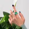 Anelli a grappolo Gioielli Shipei 2024 S925 Argento puro 8 Anello con smeraldo sintetico Stile Instagram europeo e americano per le donne