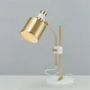 Lampes de table DLMH lampe postmoderne simple design créatif LED bureau lumière angle réglable pour chambre salon décor à la maison