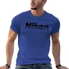 Polos masculinos Nikon Black Logo T-Shirt Moda Coreana Suor Pesos Pesados Camiseta de Grandes Dimensões Homens