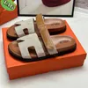 Sandales de créateurs Femmes Chypre Sandal Diapositives Hommes Pantoufles Chypre Go Mule Daim Noir Cuir de veau Slide Toile Pantoufle de luxe Mens Casual Beach Sandal Chaussures