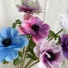 Dekorativa blommor konstgjorda högkvalitativa anemongrenar bröllopspografi hem bord dekoration fest bakgrund rekvisita