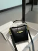حقيبة مصممة فاخرة CE's Pure Color Fan You French Fries Bag Bag Wawhide مغطى أجهزة أجهزة دلو حقيبة كتف قابلة للفصل