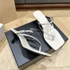 Raden Sandaler Flip-Flops Slipper Slide Mid-Heel Sandals för Womens Kitten klackar Real Leather Luxury Designer Sandaler Minimalistskor Fabrikskor med låda