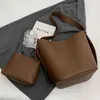 ショルダーバッグ女性用途の多い買い物客バッグPUレザーファッション容量調整可能なストラップマッチングクラッチセットとシンプル