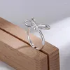 Cluster Rings Bow Ring Women's Fashion Versatile Korean Edition Söt och elegant stereoskopiska smycken grossist