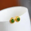 Studörhängen Ancient Gold CraftsManship Inlaid med naturlig Hetian Green Jade Oval Elegant Chinese Classical Ladies Silver Jewelry