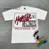 Рубашка Hellstar Мужские футболки Мужские футболки с коротким рукавом Белые записи Мужские мужские дизайнерские рубашки с принтом Повседневная футболка-футболка 2387