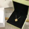 womens love van Clover designer brand luxury pendant necklaces with shining crystal diamond 4 leaf gold laser silver choker necklace party top With box