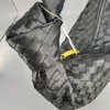 40 cm 2024 Dumpling Cartera de mano Diseñador Cestas tejidas Bollos Chaoda Bolsas de cuero genuino Nube Anudada Vegetales Lujos Diseñadores Mujeres Bolsa Negra Bolsa