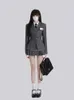 2023 Ny förbättrad Korea Fi -stil JK Uniform LG Sleeve Coat Shirt PLEATED Kort kjol Three Piece Suit Set Daily JK S795 P9ZQ#