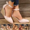 Sandaler Solid Suede Pointed Ladies Shoes Fashion Stängt tå kilklack tjock botten spänne grunt klippt elegant för kvinnor