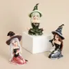 Häxfigurer Witch Room Decor Statue of the West Figurine Fairy Garden Halloween Theme Gift Home Decoration and Collectibles 240322