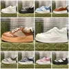 Designer Women Lace Up Sneaker Retro Präglad modeläderplattform Sneaker Multicolored äkta broderi Men Classic Casual Outdoor Shoe 3.20 17