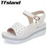 Walking Shoes Summer Women Roman Thick Bottom Wedge Sandaler Studenter Hål ut läder Peeptoe Platt Sole Soft Slippers Sneakers