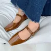 Buty swobodne niskie obcasy eleganckie kwadratowe palce dla kobiety 2024 Kobiety letnie obuwie gotycka czarna Mary Jane Japońska