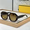 Modevarumärkesdesigner Kvinna Solglasögon Retro Anti-GleLare Driving Classic Eyewear Luxury Designer FD400451 Eyewear With Brand Logo Sun Glasses Woman With Box