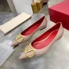 Designer Luxury Pumps Women High Heel Pointed Shoes Classic Metal V-Buckle Nude Black Red Matte Thin Heels Women Wedding Shoes